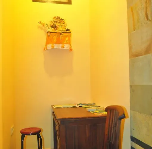 Inten House *